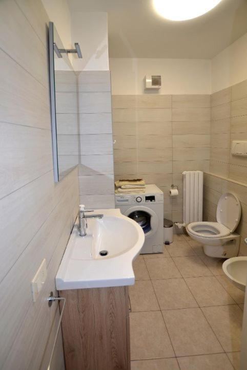 Appartamento Capolaterra Desenzano del Garda Bagian luar foto