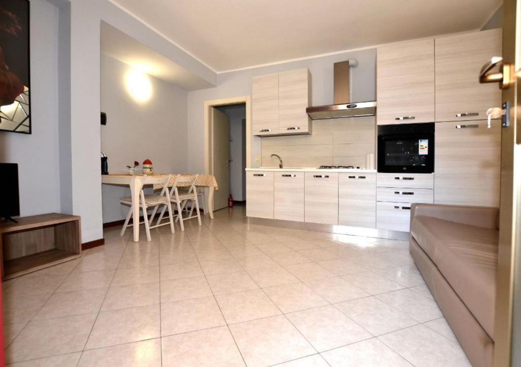 Appartamento Capolaterra Desenzano del Garda Bagian luar foto